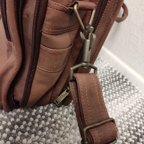 HIT Tech Soft Brown Genuine Leather Laptop Computer Shoulder Bag Organizer - Picture 4 of 16